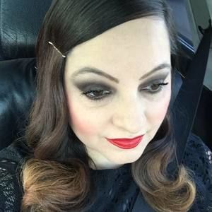 Meet your Posher, Edith